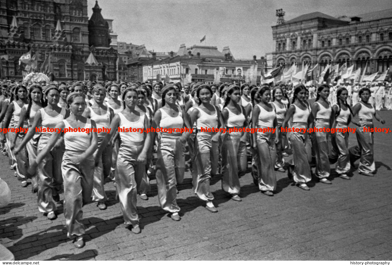 F014971 Athlete Parade. Girls. USSR. Russia. Moscow. 1938 - REPRODUCTION - Other & Unclassified