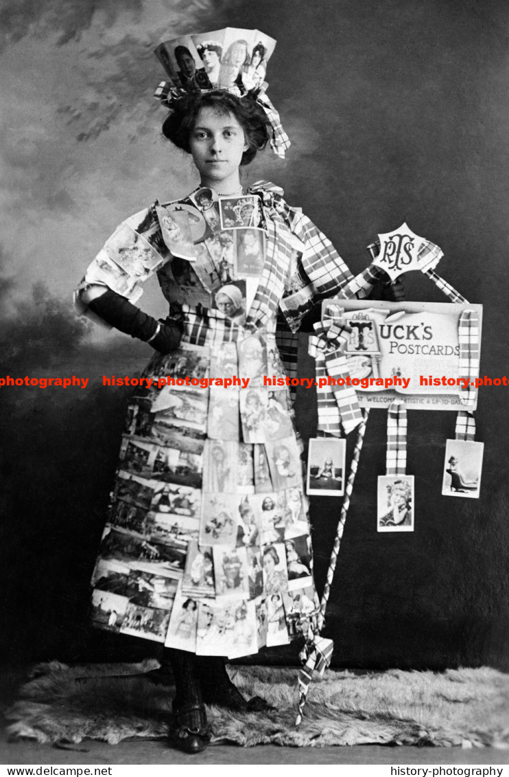 F015767 Raphael Tuck. Woman Wearing Clothes Covered In Raphael Tuck Postcards. 1910 - REPRODUCTION - Other & Unclassified