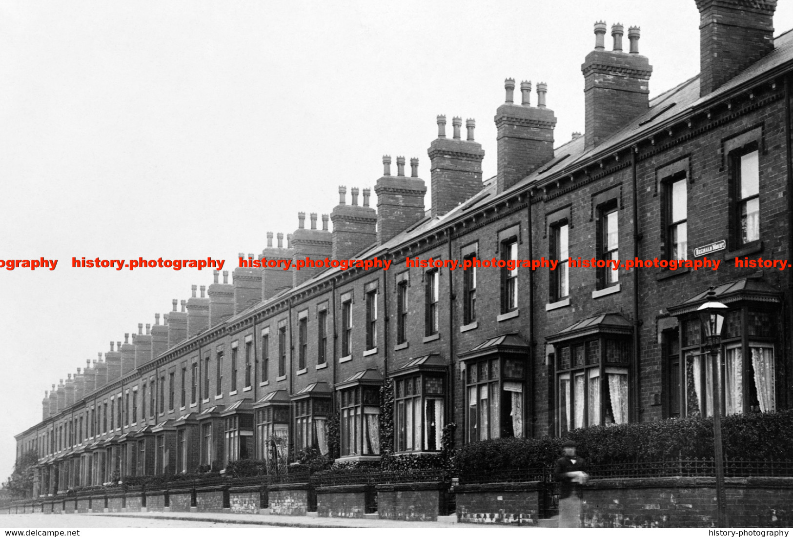 F015745 View Of A Street With Beautiful Houses. Reginald Mount In Leeds. 1920 - REPRODUCTION - Other & Unclassified