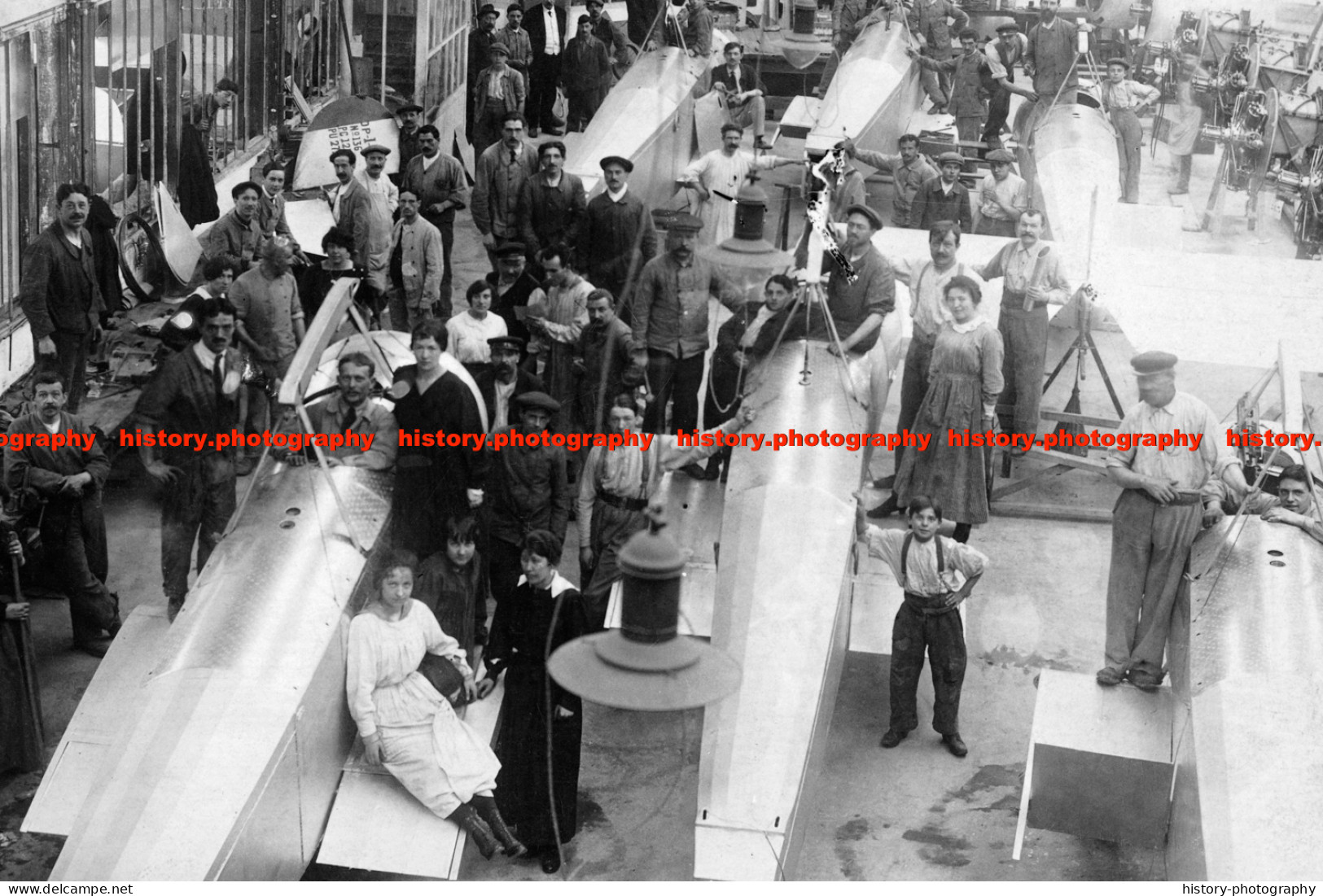 F015761 People In A French Aircraft Factory. WW1. 1915 - REPRODUCTION - Other & Unclassified