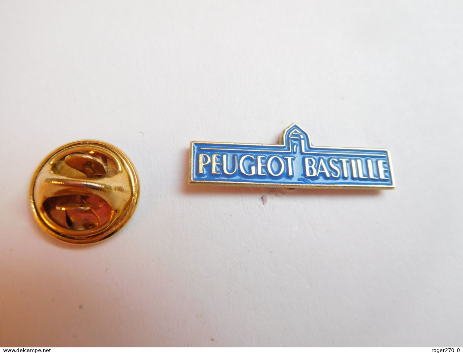 Beau Pin's , Auto Peugeot Bastille , Signé DCI - Peugeot