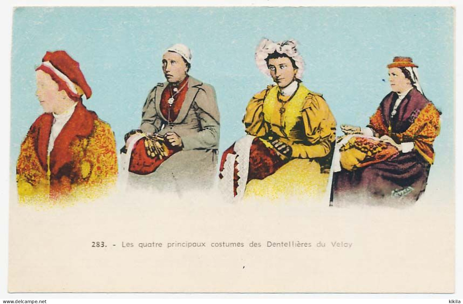 CPA  9 X 14 Costume Folklorique AUVERGNE (13) Les Quatre Principaux Costumes Des Dentellières Du Velay - Costumes