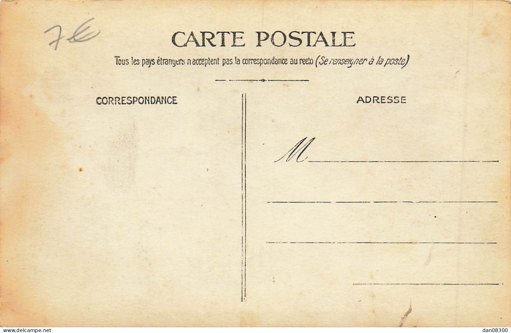 CARTE PHOTO NON IDENTIFIEE GROUPE DE SOLDATS DANS LE CAMPEMENT DE TENTES AUTOUR D'UNE TABLE - To Identify