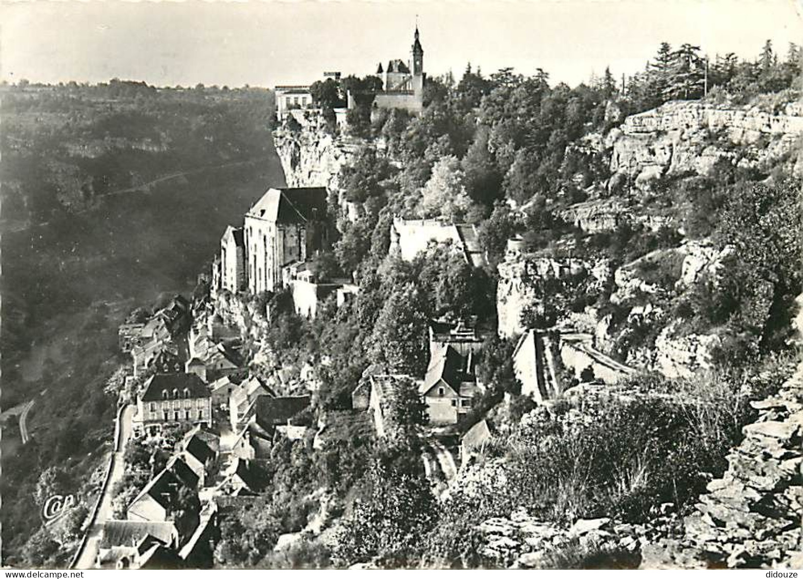 46 - Rocamadour - Le Rocher Vu De La Route Du Château - Mention Photographie Véritable - Carte Dentelée - CPSM Grand For - Rocamadour