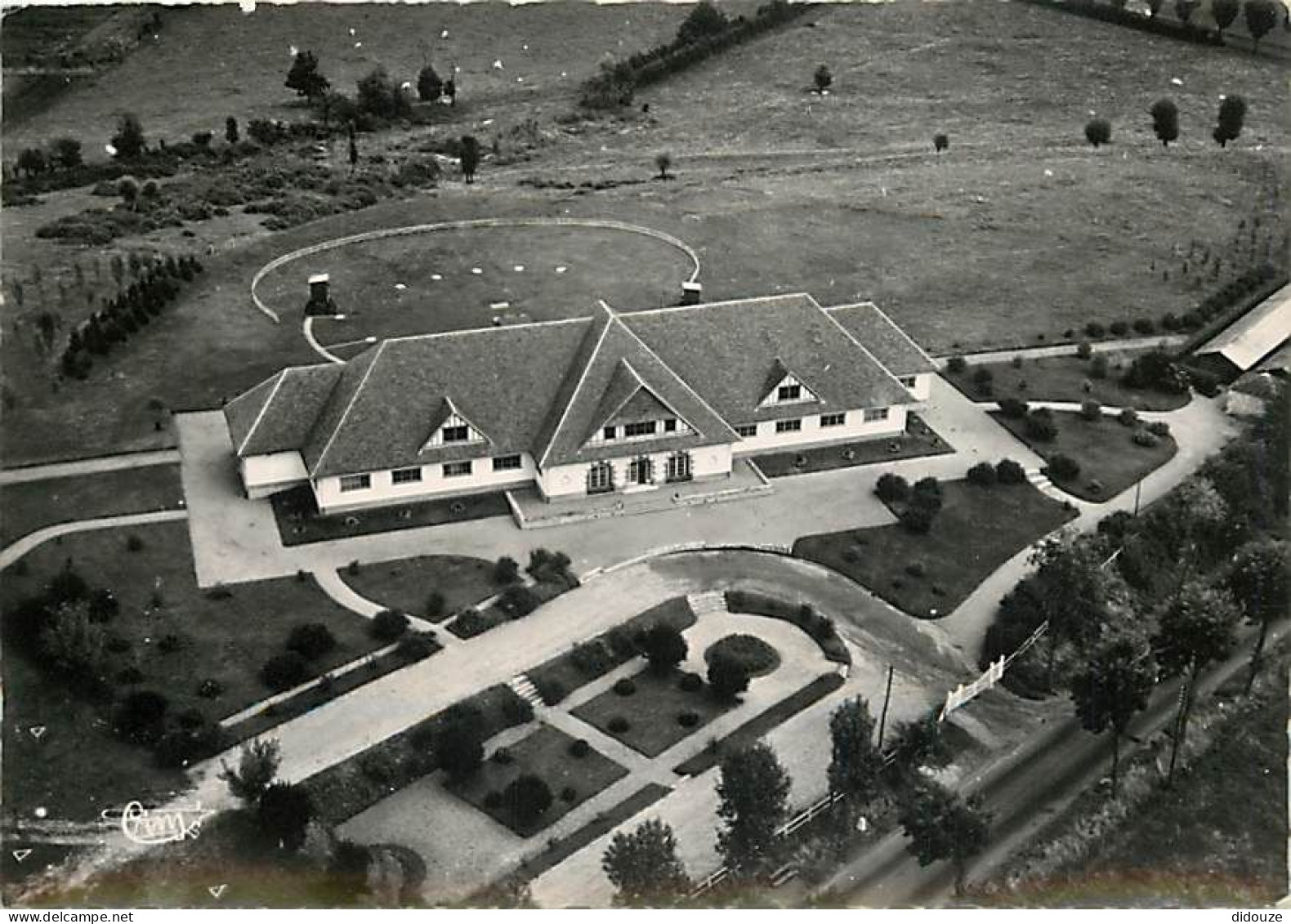 03 - Vichy - Vue Aérienne Du Tir Aux Pigeons - Mention Photographie Véritable - CPSM Grand Format - Carte Neuve - Voir S - Vichy