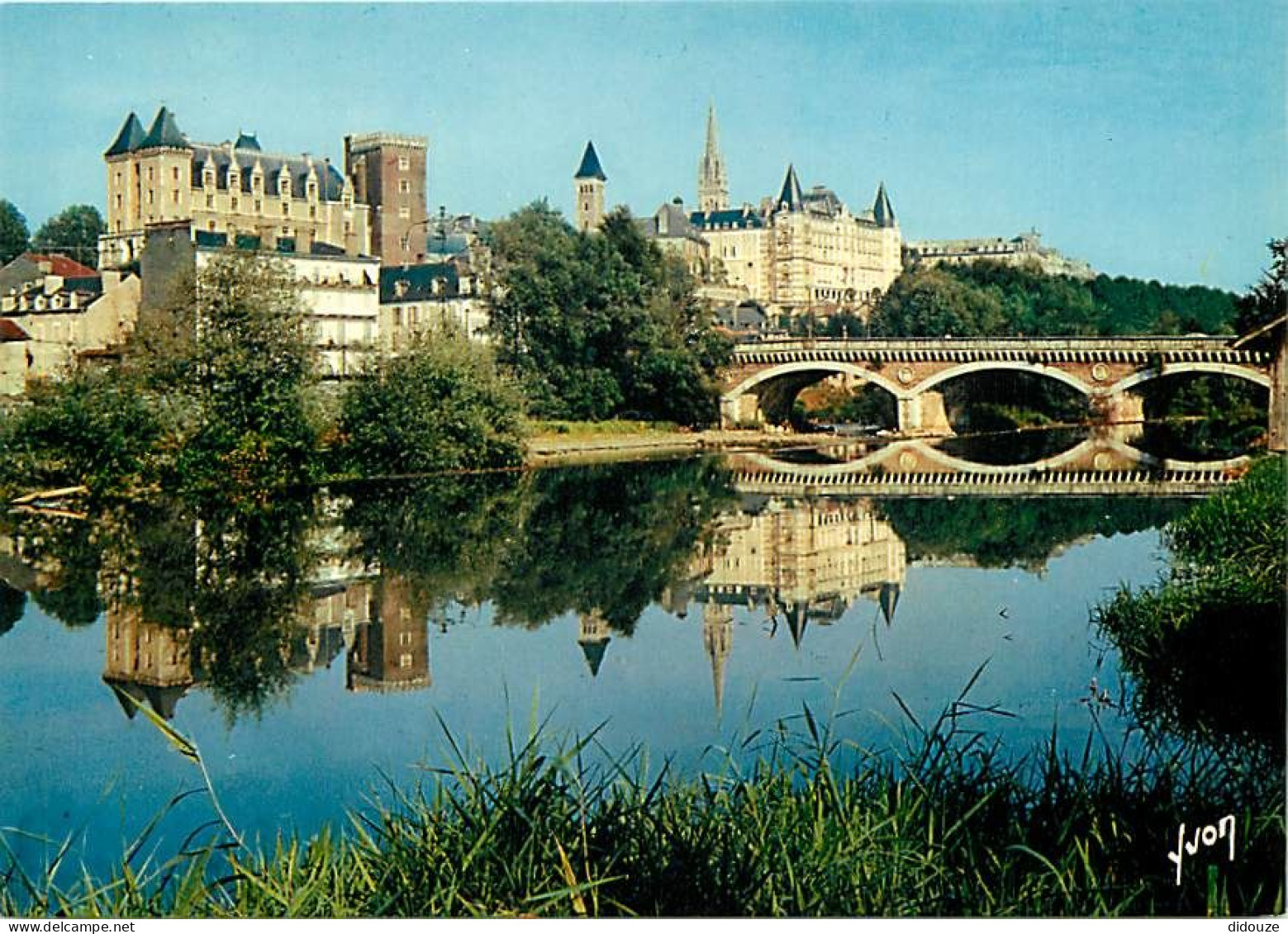 64 - Pau - Le Château Et Le Pont Du 14 Juillet - Carte Neuve - CPM - Voir Scans Recto-Verso - Pau