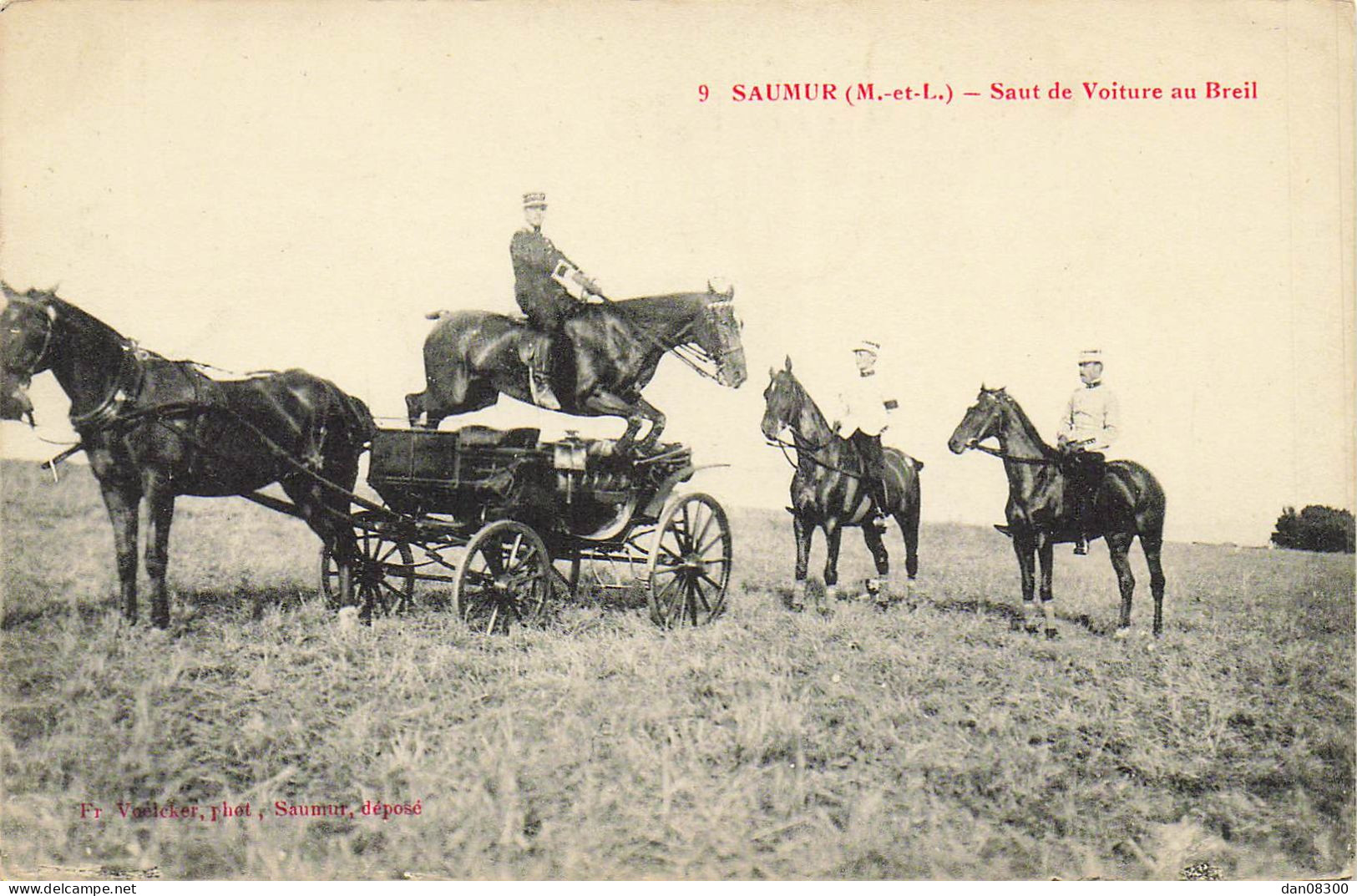 49 SAUMUR SAUT DE VOITURE AU BREIL - Pferde