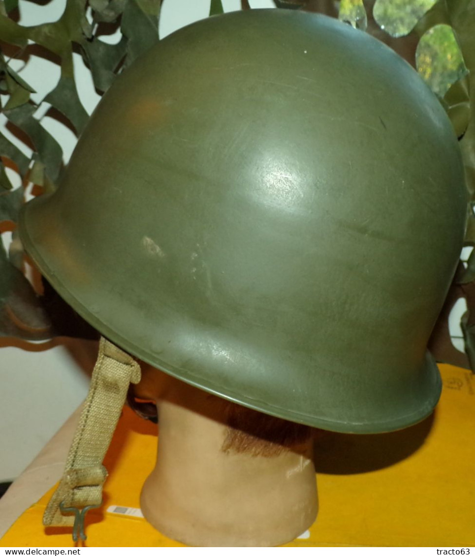 CASQUE MILITAIRE LOURD DE L'ARMEE FRANCAISE DE LA PERIODE DE LA GUERRE D'ALGERIE ,FABRICATION FRANCAISE DE 1962 PAR DUNO - Equipaggiamento