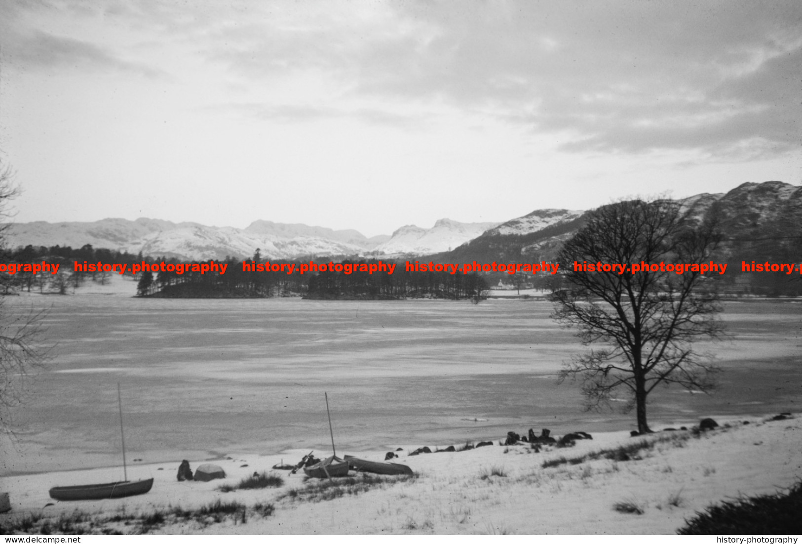 Q002855 View Accross Frozen Lake. Cumbria. 1963 - REPRODUCTION - Andere & Zonder Classificatie