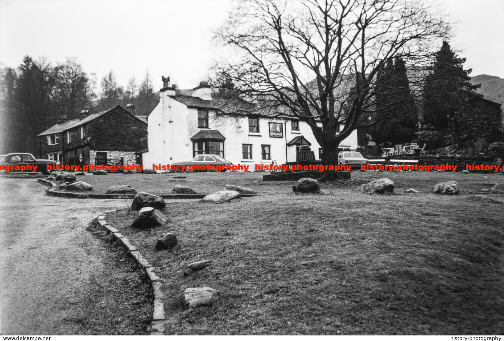 Q002838 Britannia Inn. Elterwater. Ambleside. Cumbria. 1982 - REPRODUCTION - Andere & Zonder Classificatie