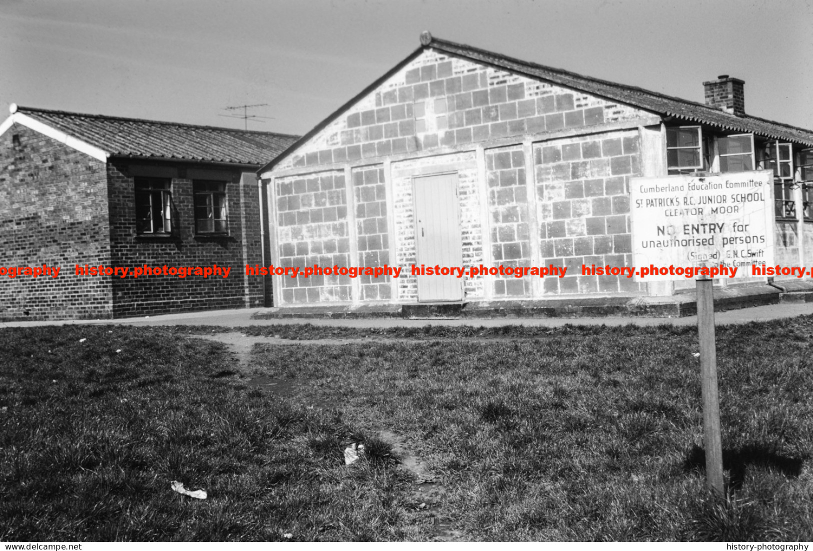 Q002790 St. Patricks School. Cleator Moor. Cumbria. 1971 - REPRODUCTION - Sonstige & Ohne Zuordnung