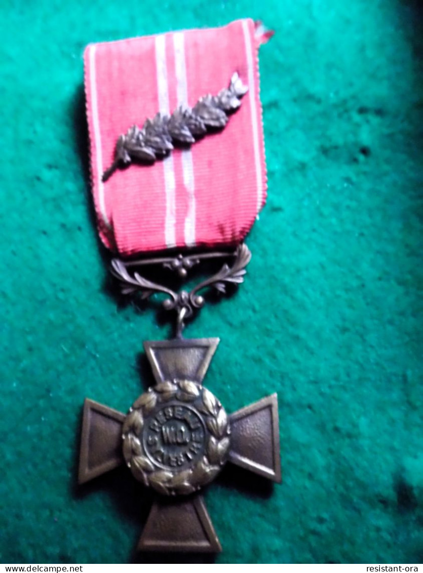 RARE Médaille Militaire Du Réseau Sylvestre Résistance 39/45 - Francia