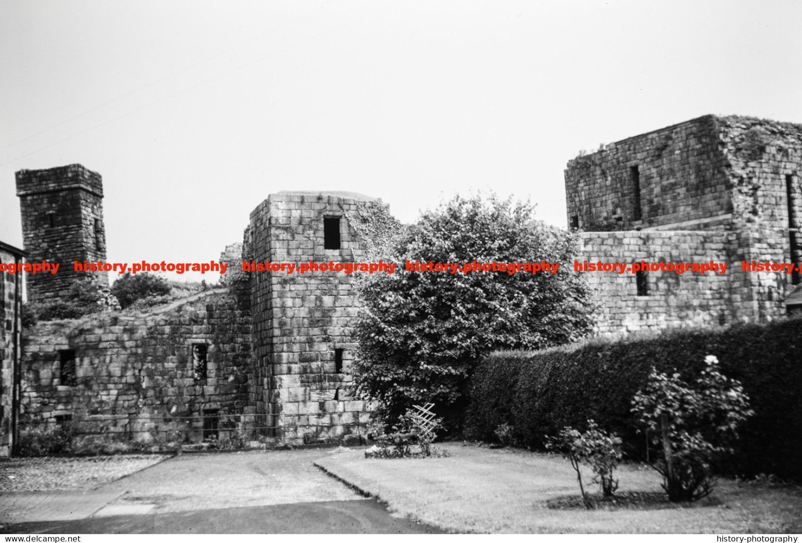 Q003454 Cockermouth Castle. Cumbria. 1968 - REPRODUCTION - Altri & Non Classificati