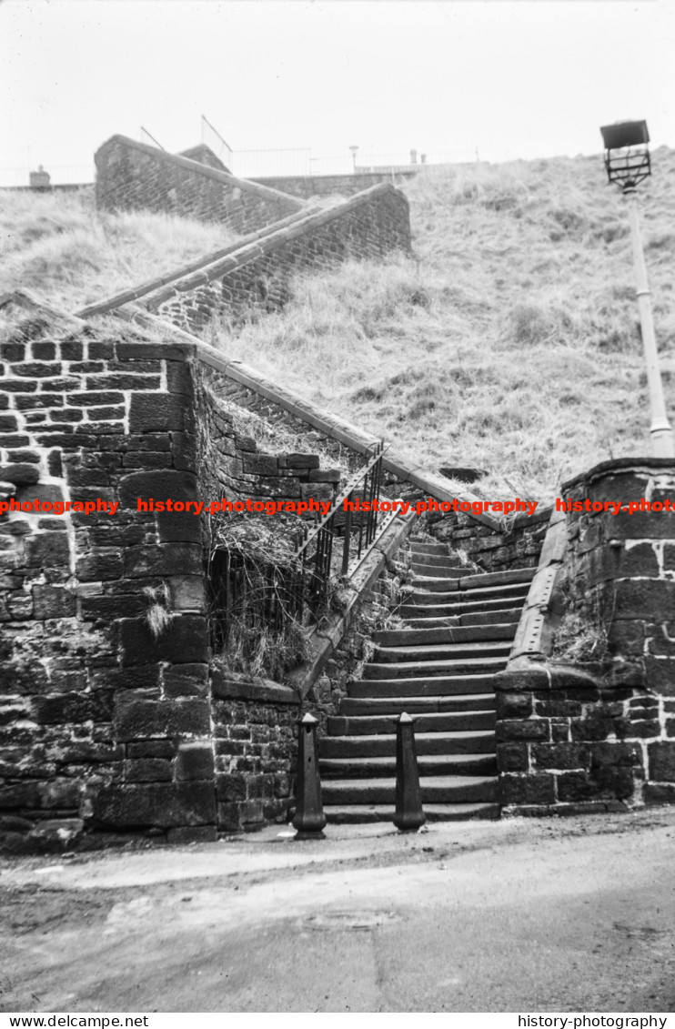 Q003379 Maryport. Steps To Harbour. Cumbria. 1973 - REPRODUCTION - Autres & Non Classés