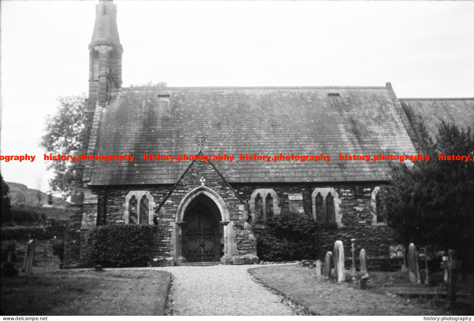 Q003322 Staveley. St. James Church. Cumbria. 1980 - REPRODUCTION - Altri & Non Classificati