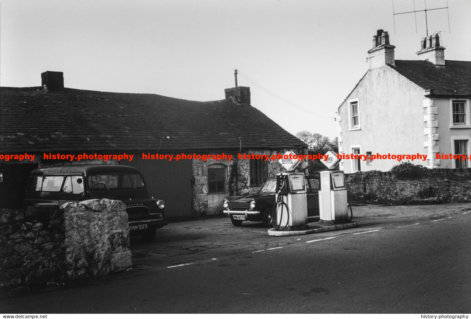 Q003281 Gosforth Smithy Filling Station. Cumbria. 1971 - REPRODUCTION - Altri & Non Classificati