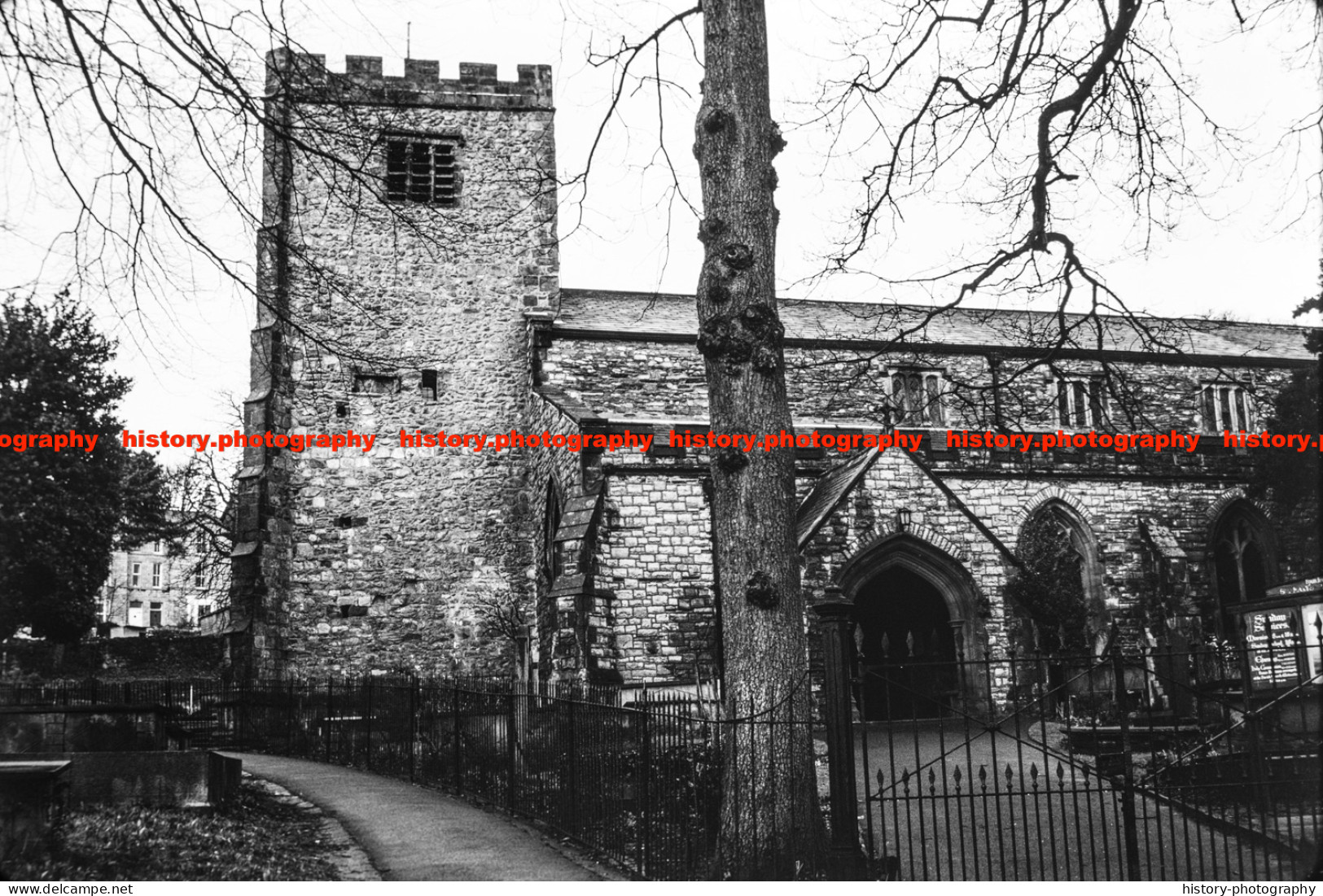 Q003296 Ulverston. St Marys Church. Cumbria. 1982 - REPRODUCTION - Altri & Non Classificati