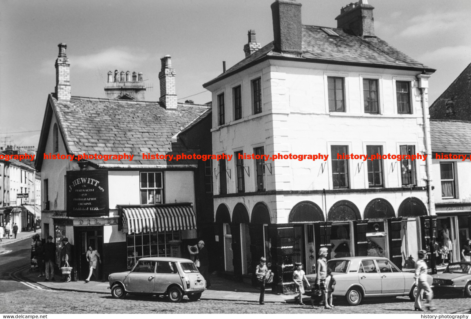 Q003264 Market Square. Ulverston. Cumbria. 1974 - REPRODUCTION - Altri & Non Classificati