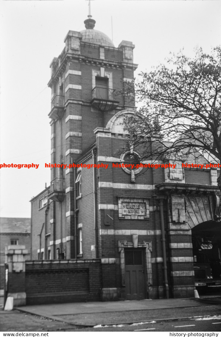 Q003230 Fire Station. Barrow In Furness. Cumbria. 1974 - REPRODUCTION - Altri & Non Classificati