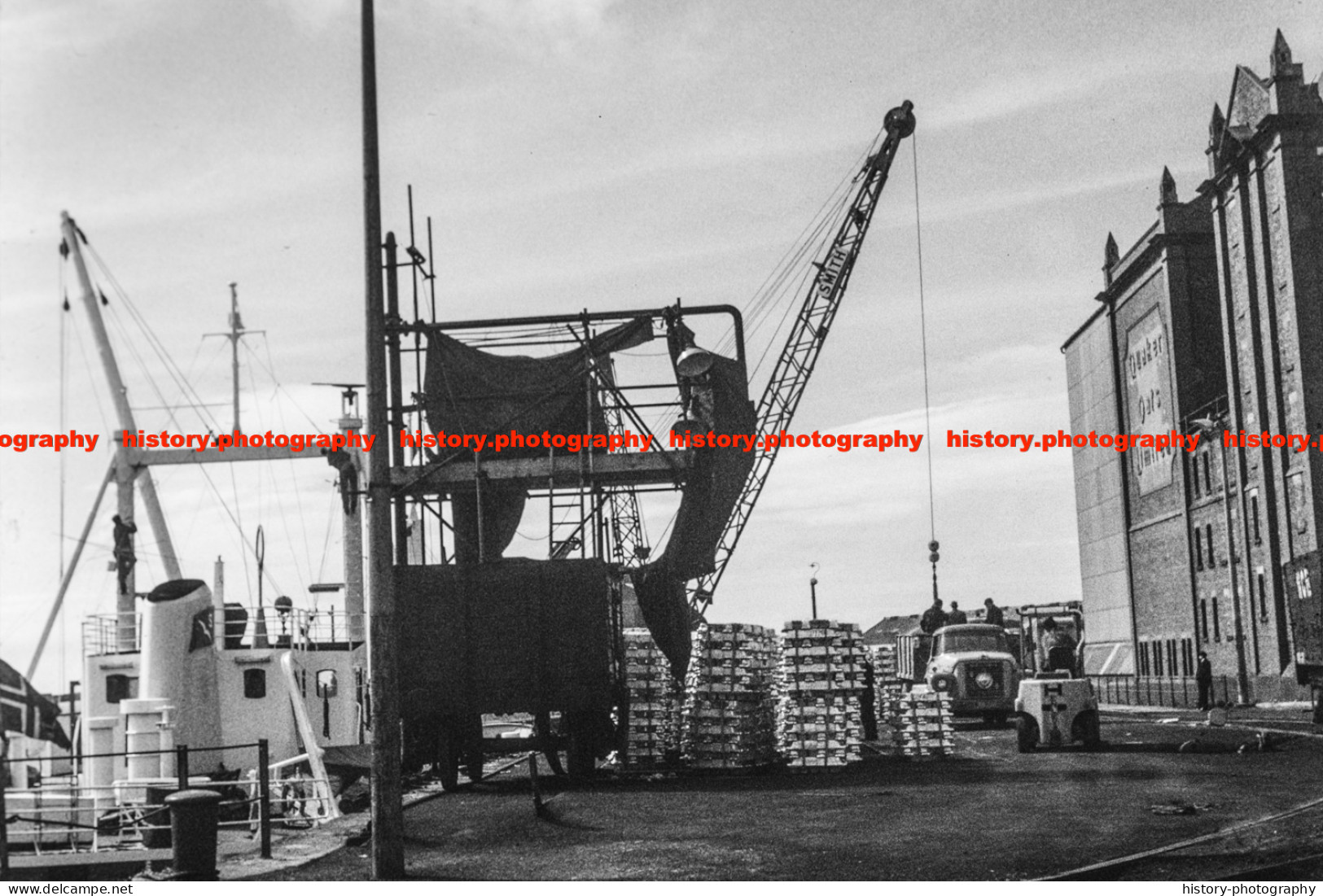 Q003711 Whitehaven Docks. Cumbria. 1969 - REPRODUCTION - Autres & Non Classés