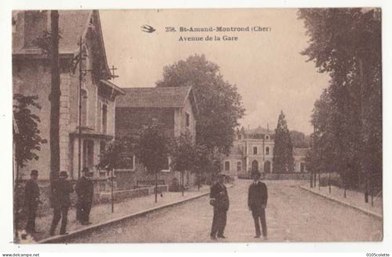 Carte France 18 - St Amand Montrond - Avenue De La Gare -  PRIX FIXE - ( Cd072) - Saint-Amand-Montrond