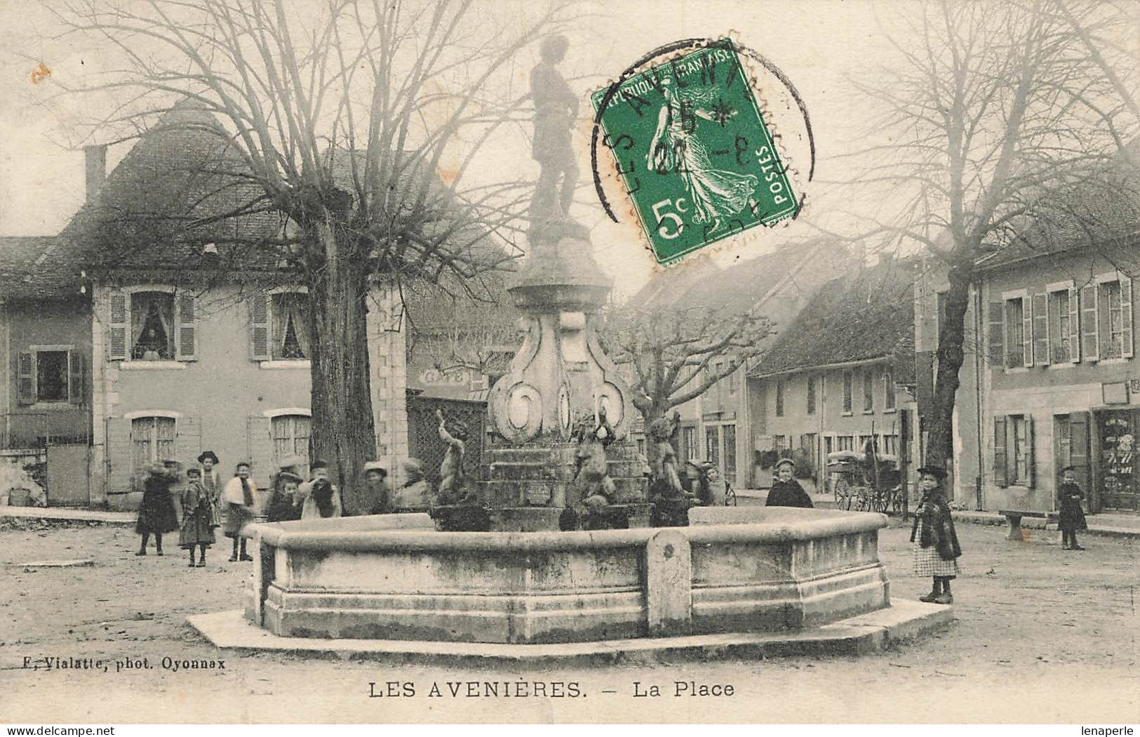 D6913 Les Avenières La Place - Les Avenières