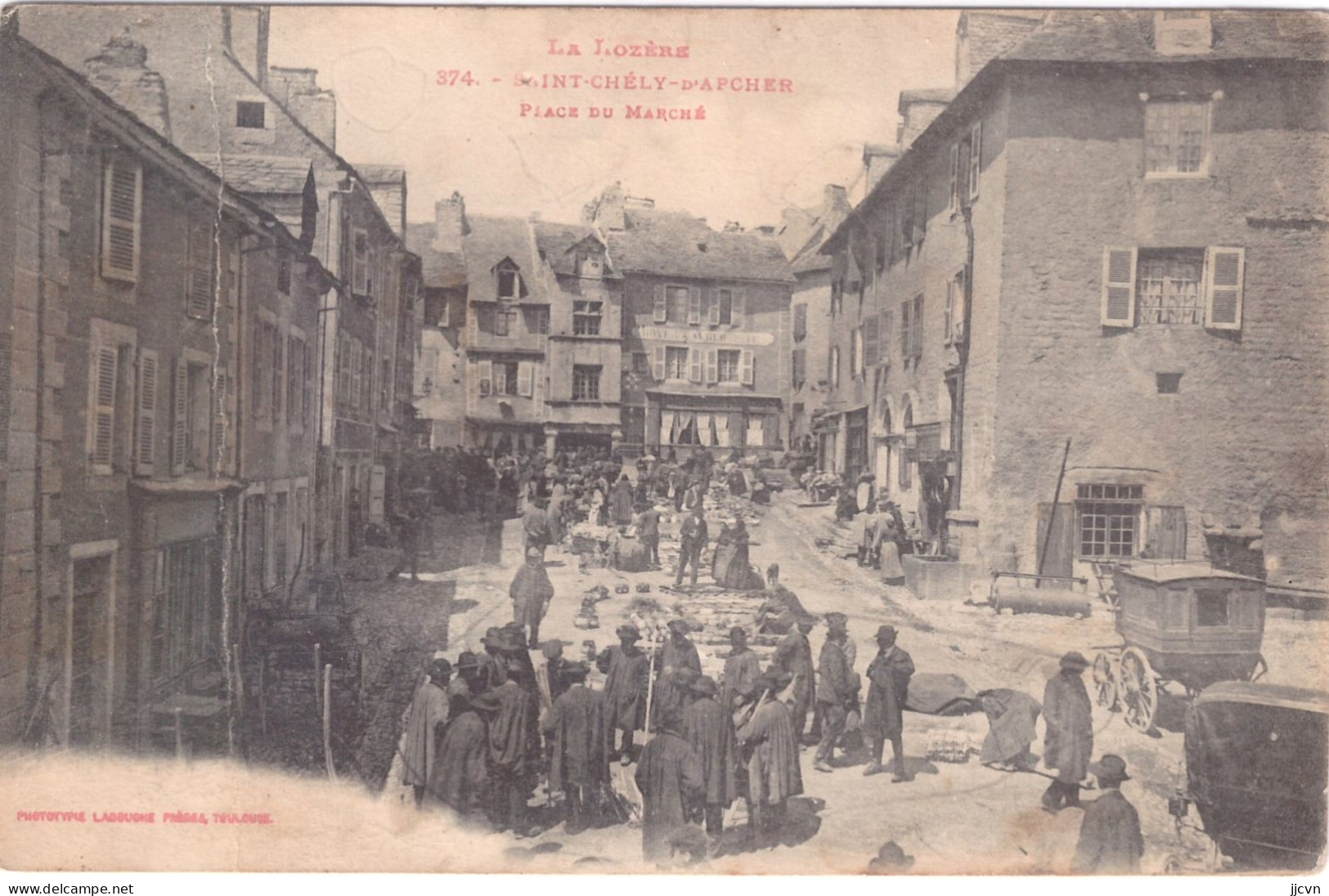 *48* - Lozère - Saint Chély D' Apcher - Place Du Marché (Labouche 374) - Saint Chely D'Apcher