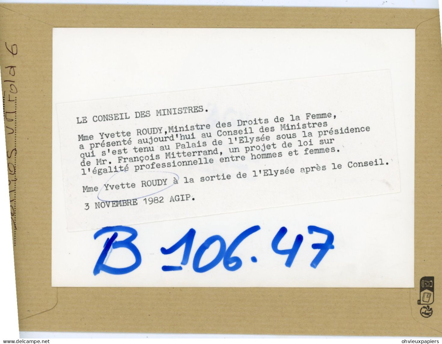 politique  FRANCE -  7 photos YVETTE ROUDY  femme politique  , ministre des droits de la femme defend l'IVG  en 1982