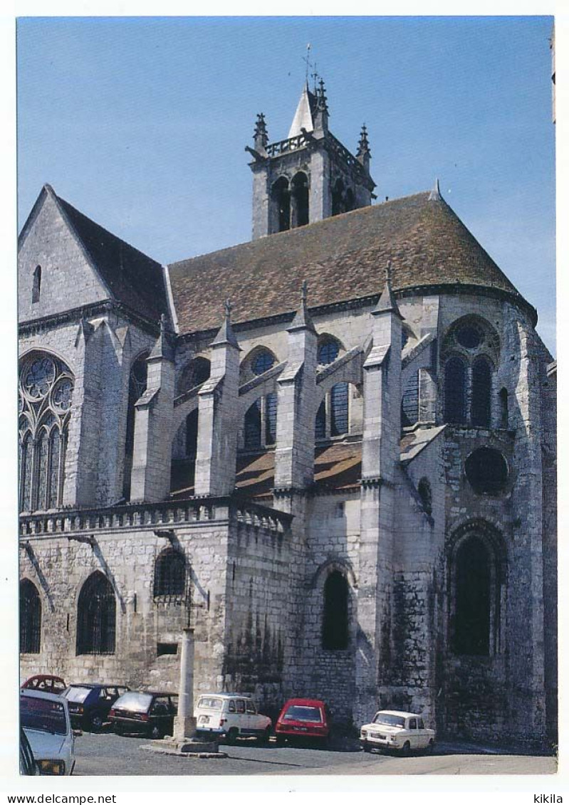 CPSM / CPM 10.5 X 15 Seine Et Marne MORET SUR LOING  L'église - Moret Sur Loing