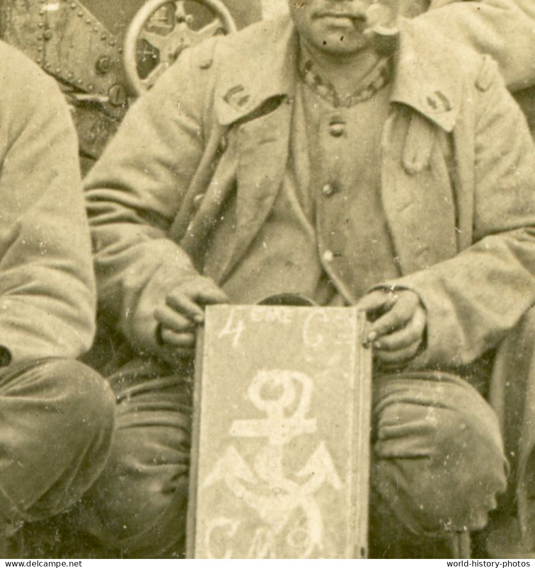 Photo Ancienne D'un Poilu - SERBIE / Monastir - Portrait De Poilu Du 4e Régiment Colonial CM2 Mitrailleuse WW1 Tranchée - Guerre, Militaire