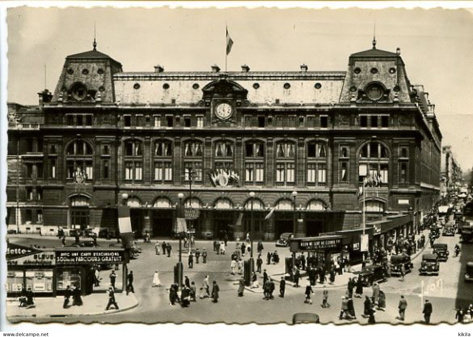 CPSM Dentelée 10.5 X 15 PARIS Gare St Lazare  Cour Du Havre - Pariser Métro, Bahnhöfe