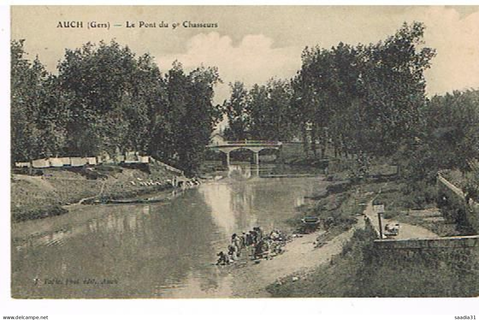 32  AUCH  LE PONT DU 9° CHASSEURS   LAVEUSES - Auch