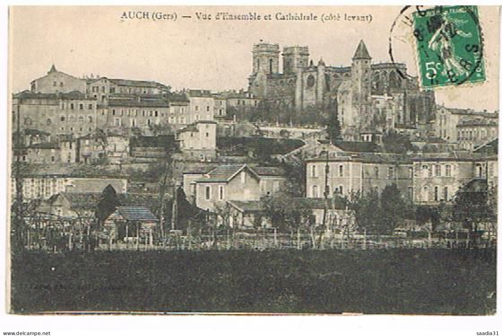 32  AUCH     VUE D ENSEMBLE ET CATHEDRALE  COTE LEVANT  1914 - Auch