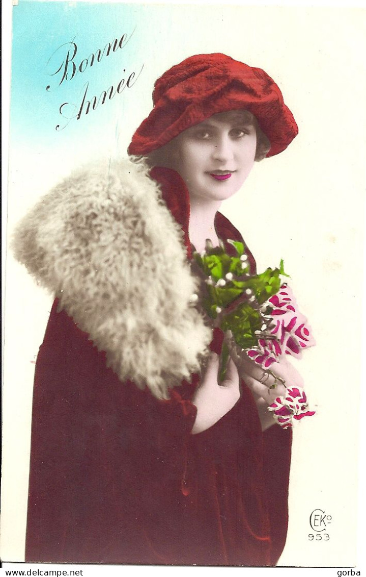 *CPA - S2 - Bonne Année -   Jeune Femme Avec Bouquet Gui, Chapeau  Et étole - Neujahr