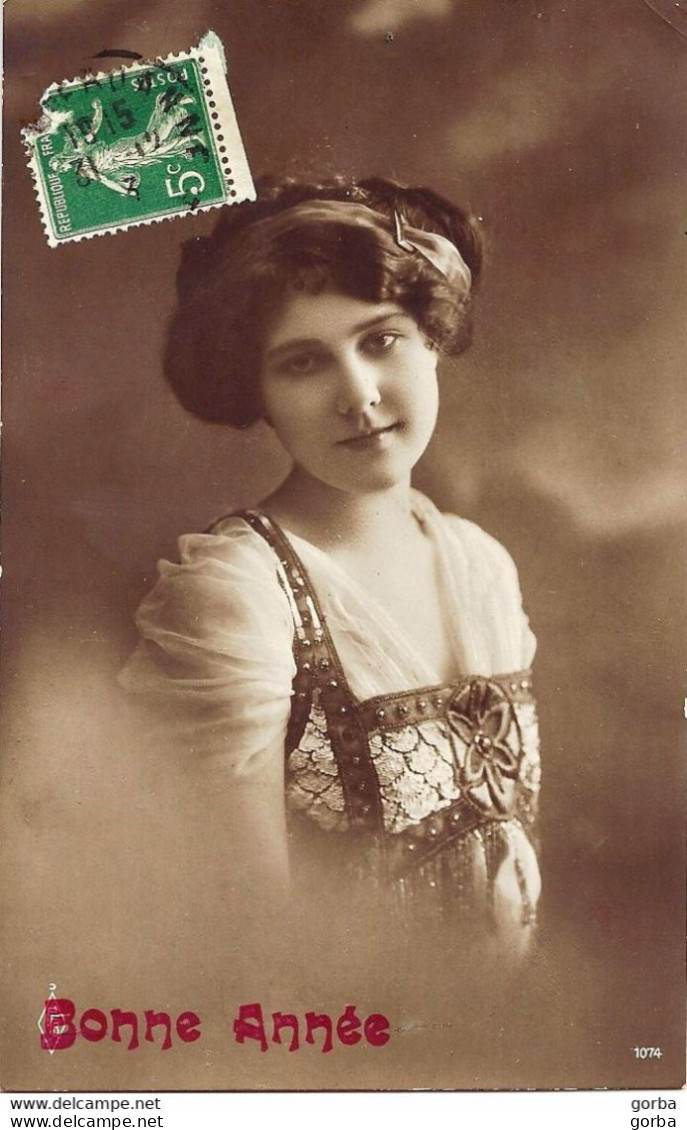 *CPA  Allemande - S2 - Bonne Année -   Portrait De  Jeune Femme Allemande - Anno Nuovo