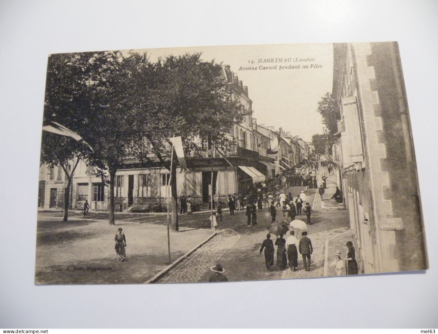 A546 . CPA. 40. HAGETMAU. . (Landes). Avenue Carnot Pendant Les Fêtes.beau Plan Animé. écrite - Hagetmau