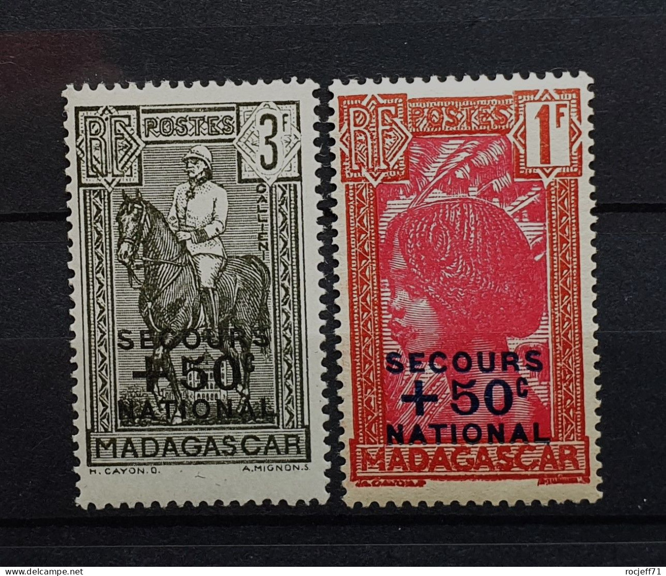 04 - 24 -  Madagascar N° 232 - 233  **  - MNH - Secours National - Ongebruikt