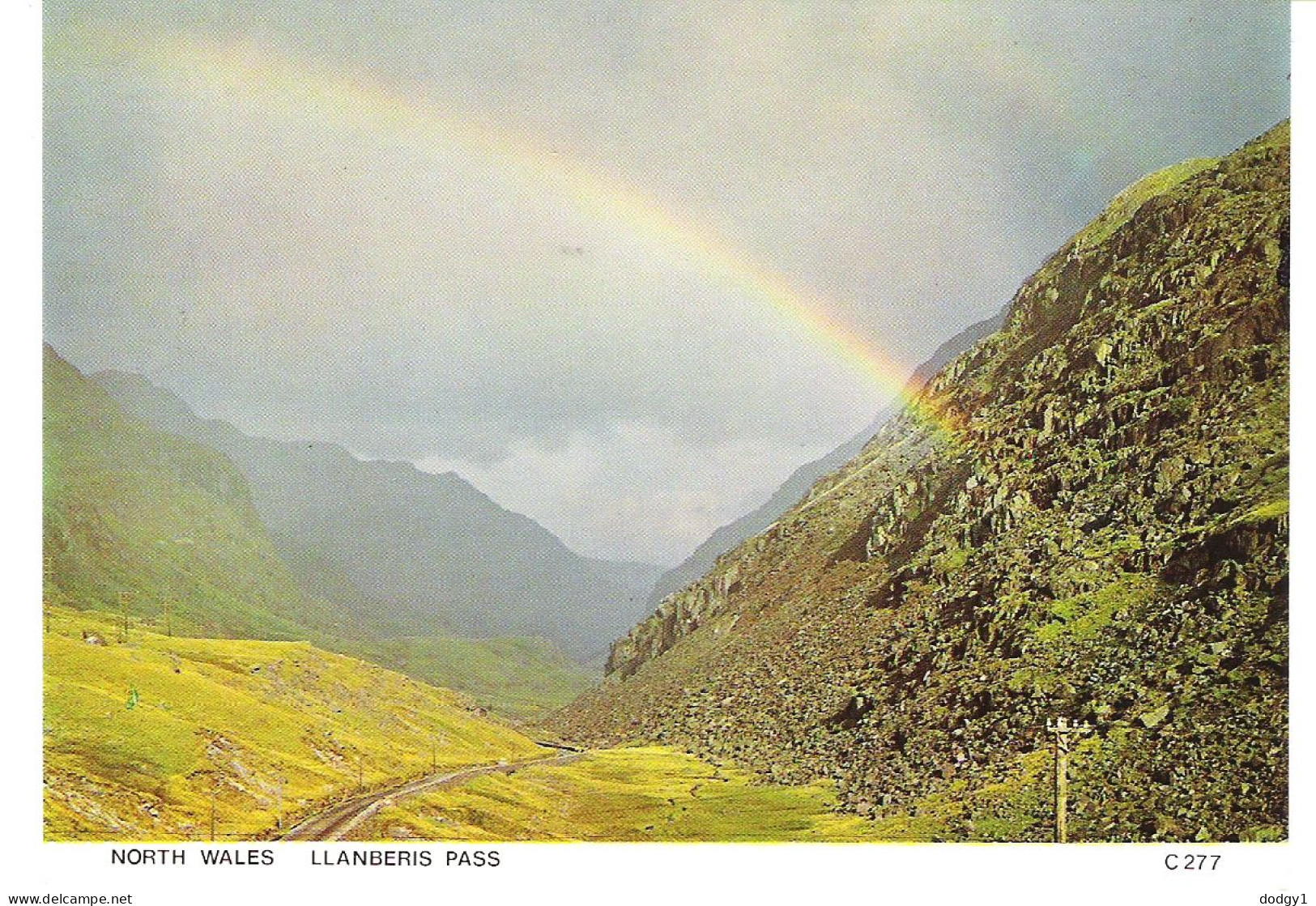 LLANBERIS PASS, GWYNEDD, WALES. UNUSED POSTCARD Mm3 - Caernarvonshire