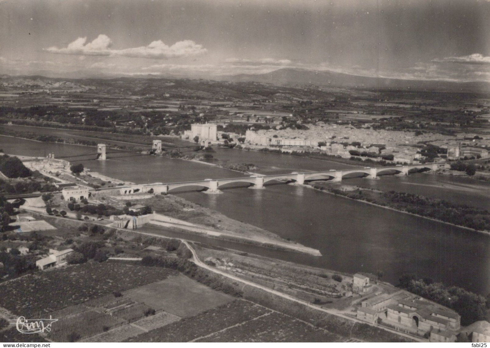 TARASCON BEAUCAIRE VUE AERIENNE SUR LE RHONE - Tarascon