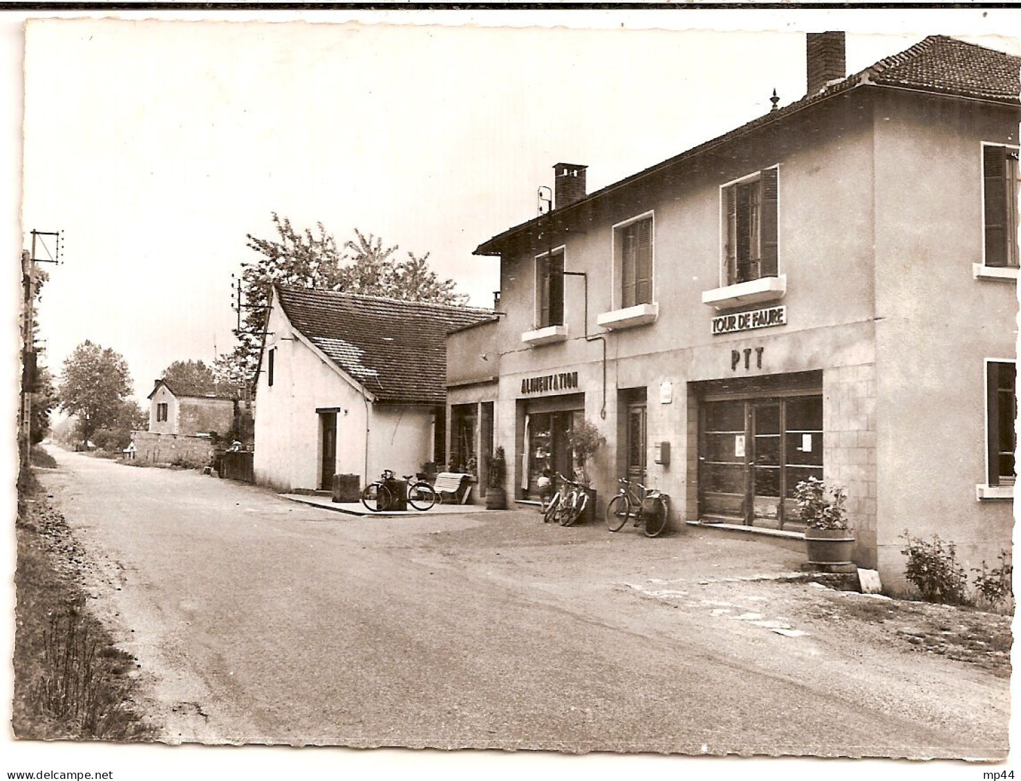 3C --- 46 TOUR DE FAURE La Poste - Otros & Sin Clasificación