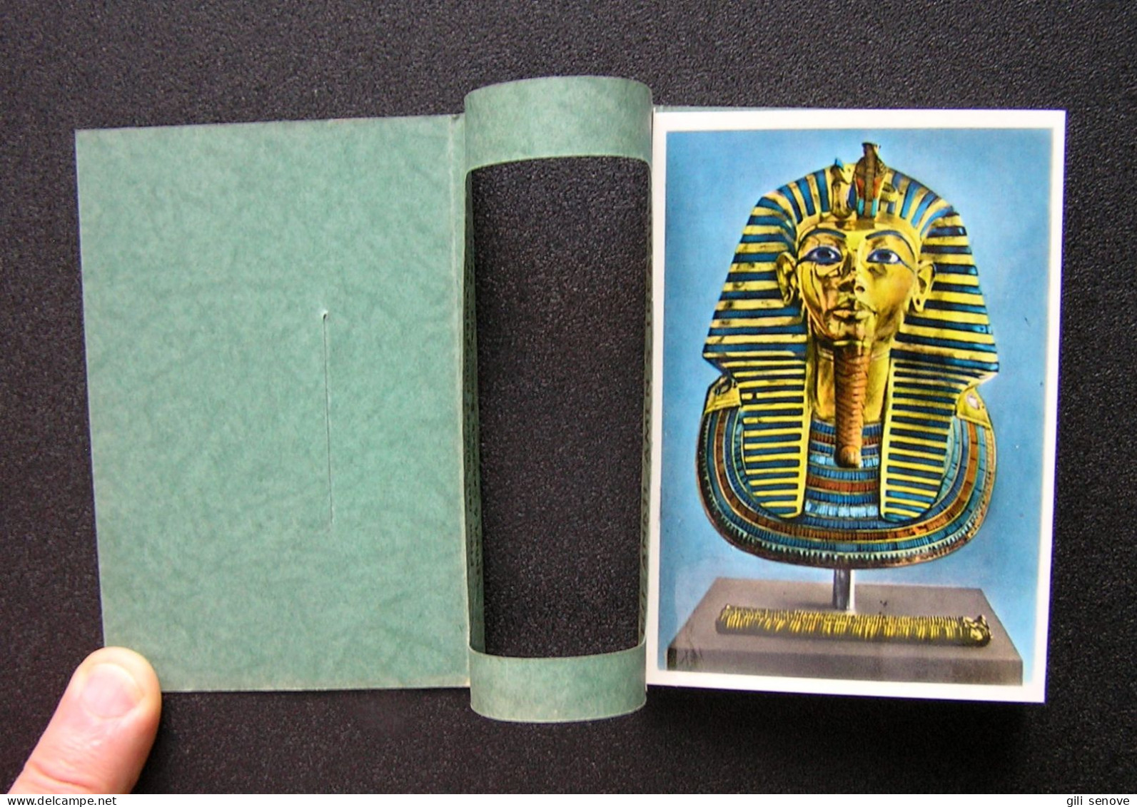 TUT-ANKH-AMEN'S TREASURES POSTCARD BOOKLET - Otros & Sin Clasificación