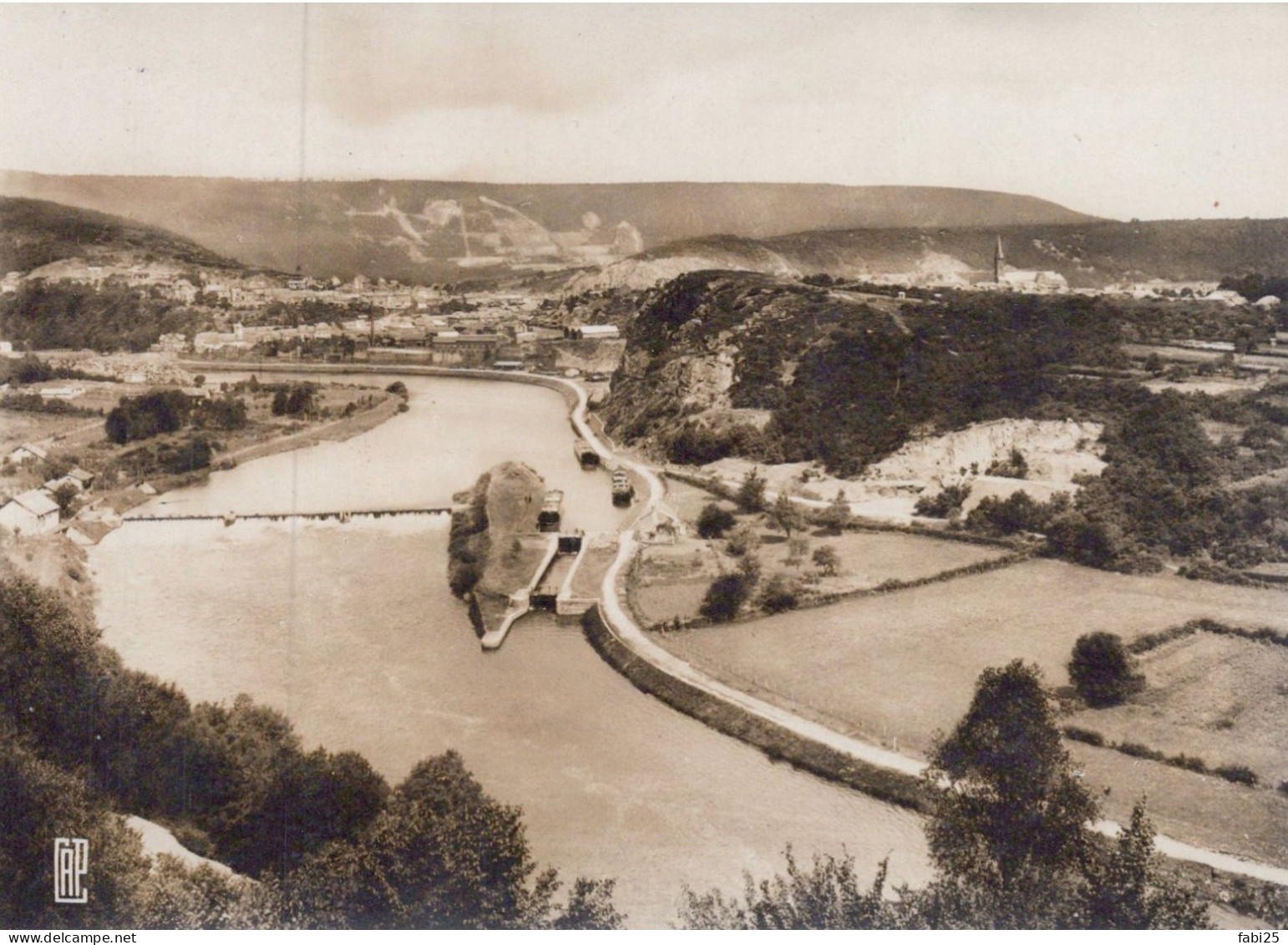 FUMAY VUE PANORAMIQUE SUR LA MEUSE ET LA VILLE - Fumay