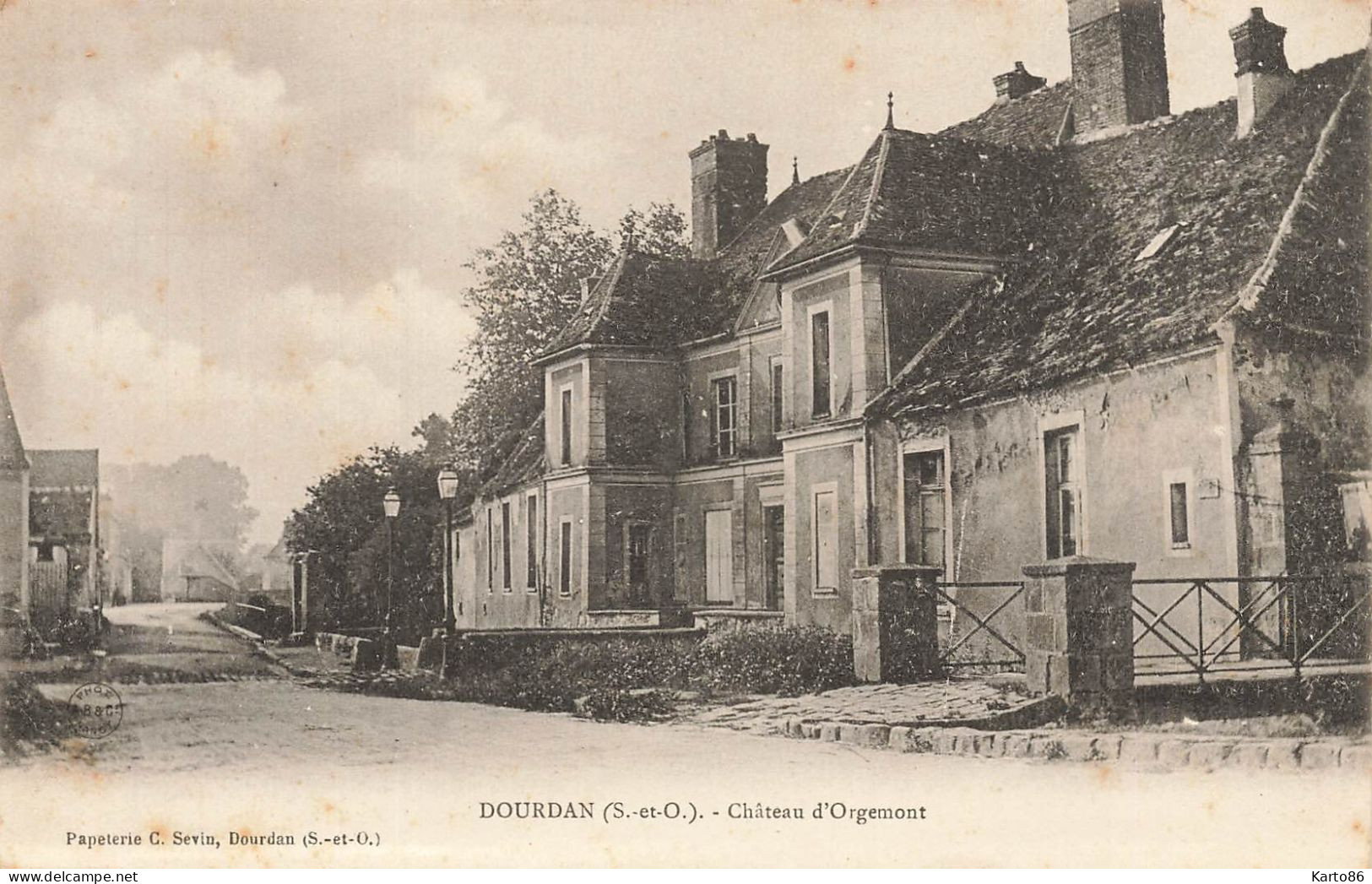 Dourdan * Rue Et Château D'orgemont - Dourdan