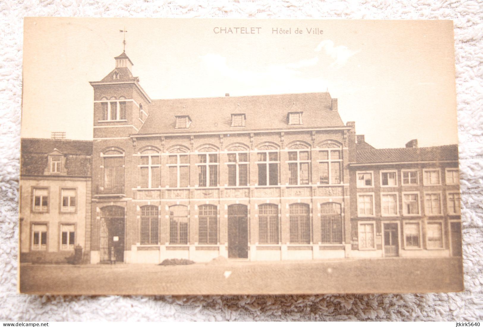 Châtelet "Hôtel De Ville" - Chatelet