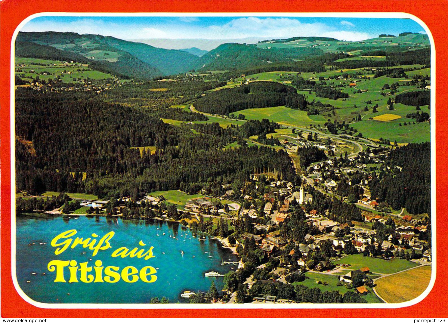 Titisee - Vue Aérienne Sur Le Lac Et La Ville - Titisee-Neustadt