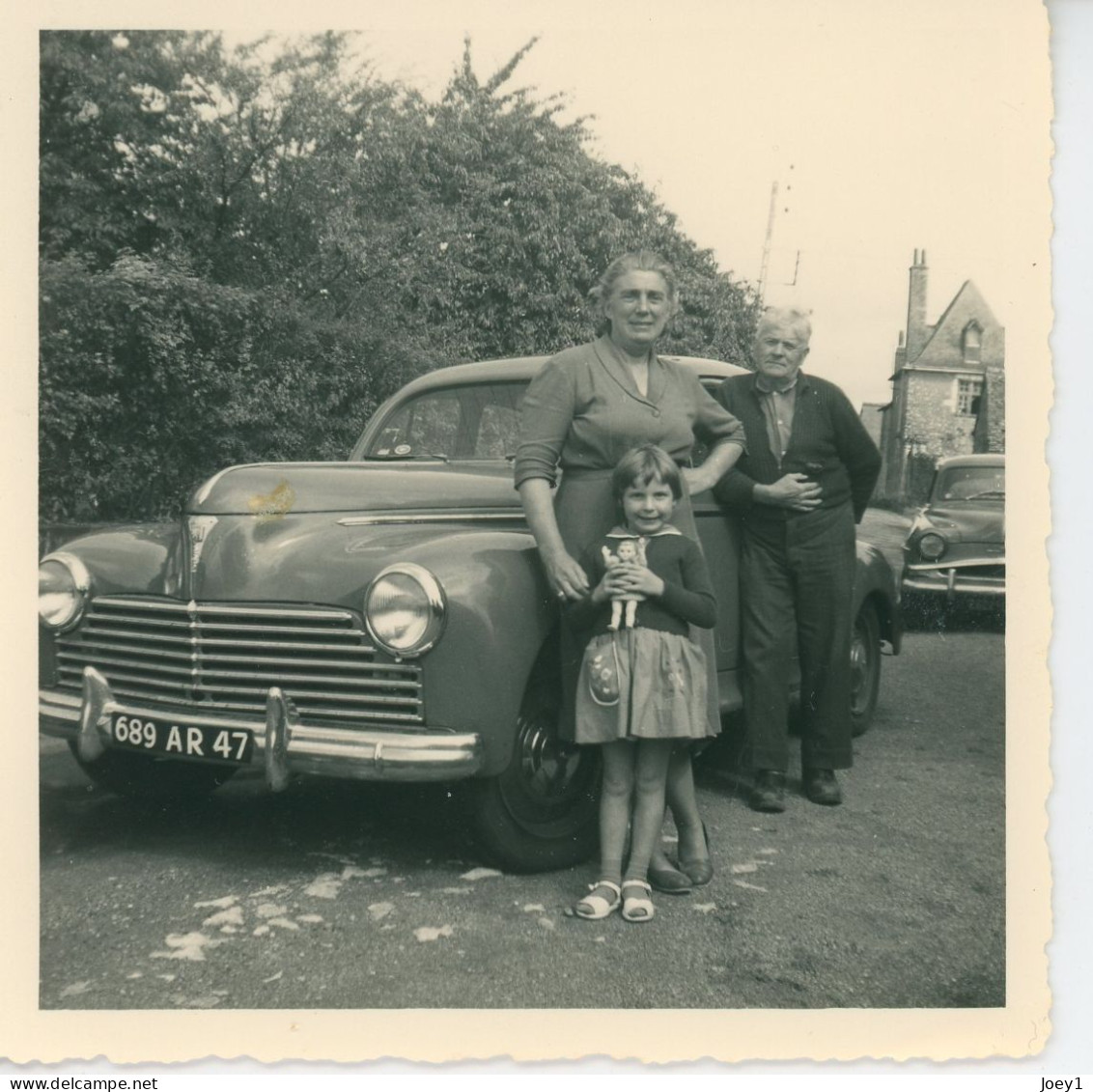 Photo 203 Peugeot Avec Petite Fille Et Parents, Format 9/9 - Automobiles