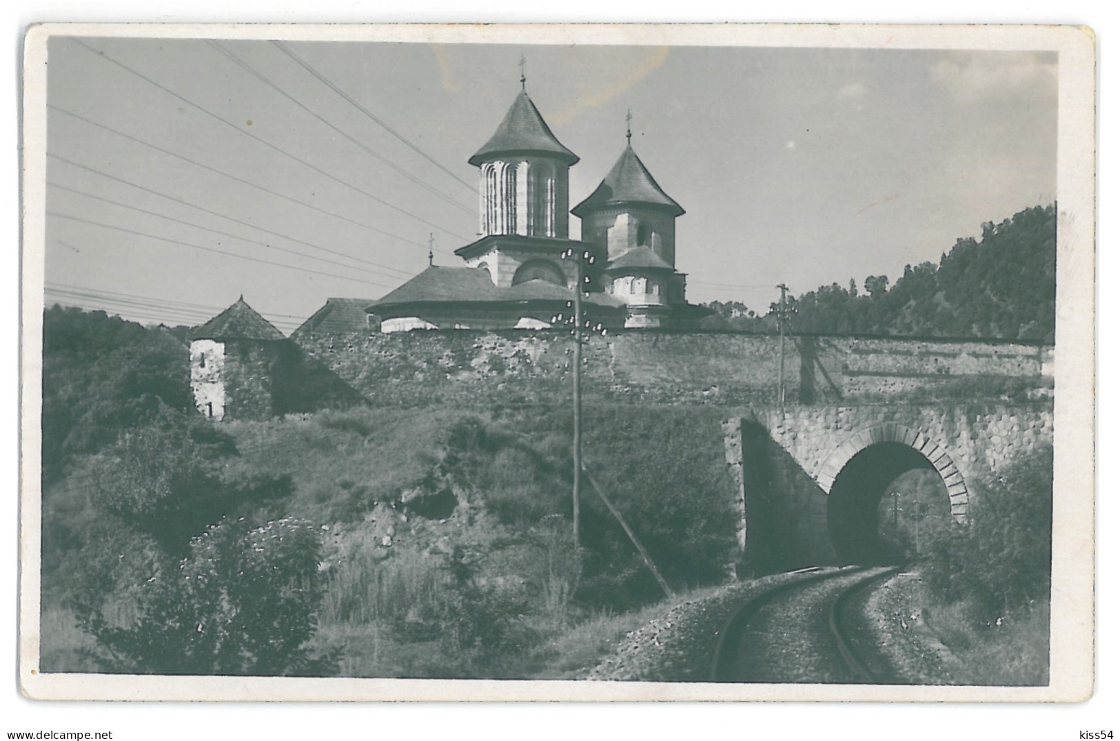 RO 79 - 12703 CORNET, Valcea, Tunnel Railway, Monastery, Romania - Old Postcard, Real PHOTO - Unused - Romania