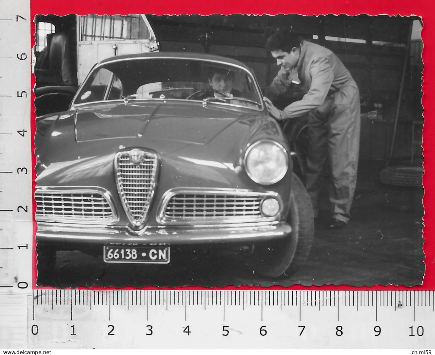 VOITURE  A IDENTIFIER - Automobile Alfa Romeo Giulietta ??? - Cars