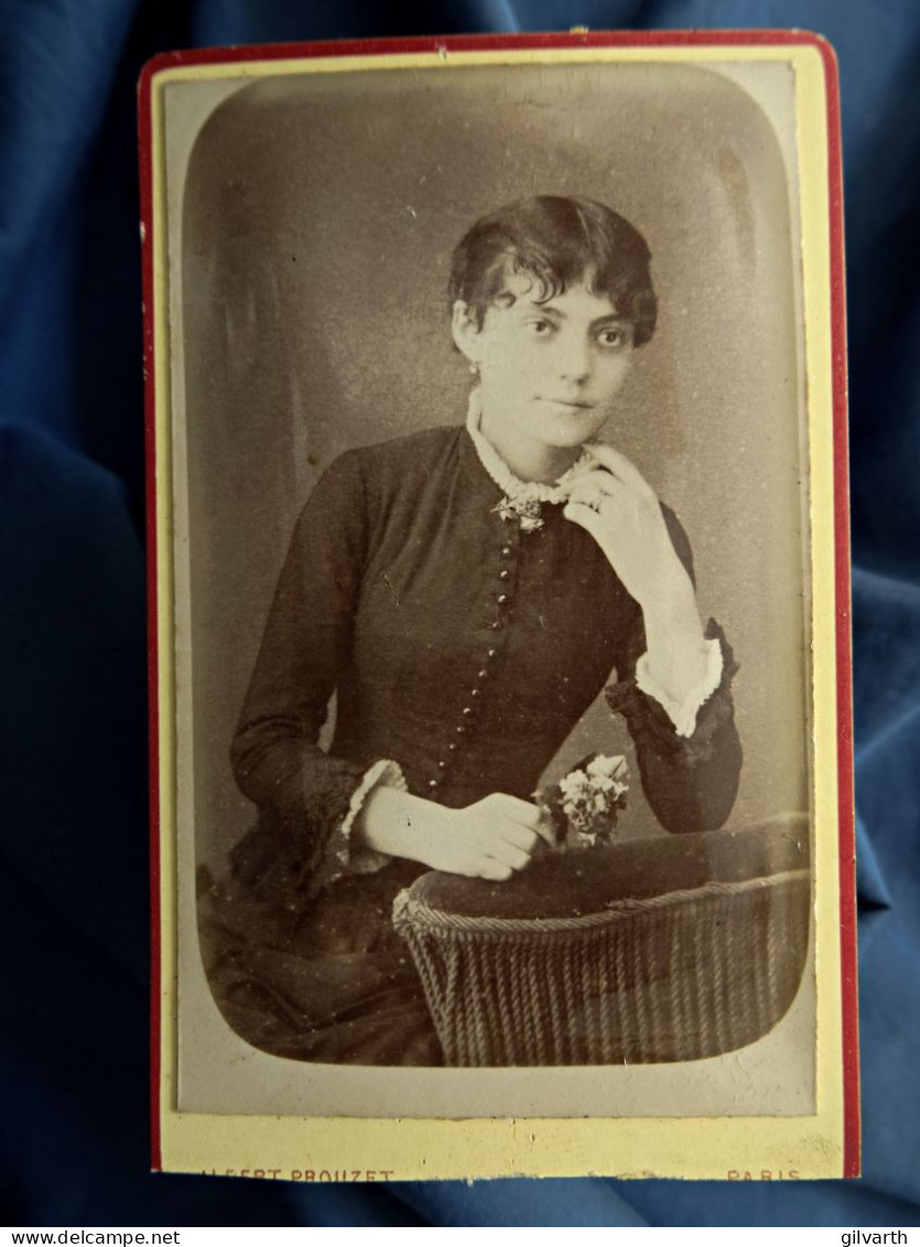 Photo Cdv Alfred Prouzet à Paris - Jeune Femme Rêveuse, Ca 1885 L678 - Old (before 1900)