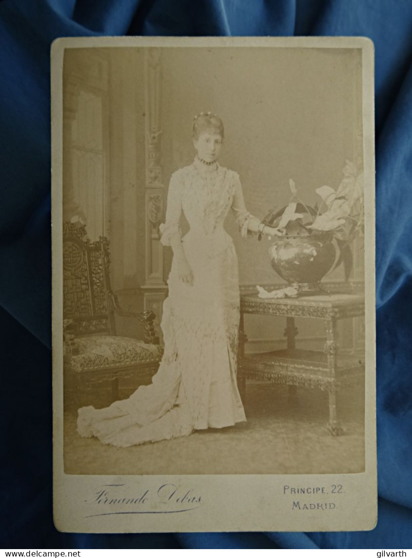 Photo Cabinet Fernando Debas, Madrid - Marie-Christine D'Autriche, Future Reine D'Espagne, Circa 1885  L678 - Old (before 1900)